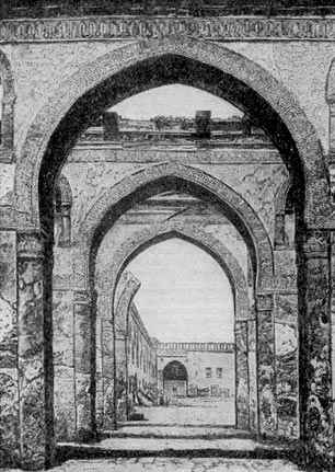 Галереи мечети Ибн Тулуна в Фустате. IX в.