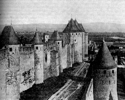 Стены города Каркассона (Франция). XIII в.