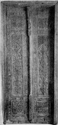 Деревянная резная дверь из мавзолея Гур-и Эмир. Самарканд. Начало XV в.