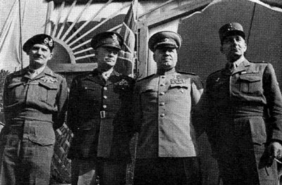 Главнокомандующие союзными войсками стран антигитлеровской коалиции. Слева направо: фельдмаршал Б. Монтгомери, генерал Ж. Эйзенхауэр, маршал Г. К. Жуков и генерал Ж. Делатр де Тассиньи